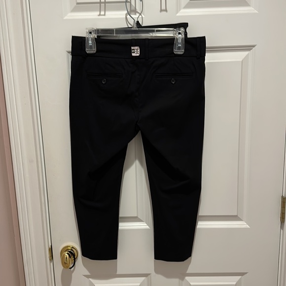 Express design studio capris in black, size 6. - Picture 3 of 6